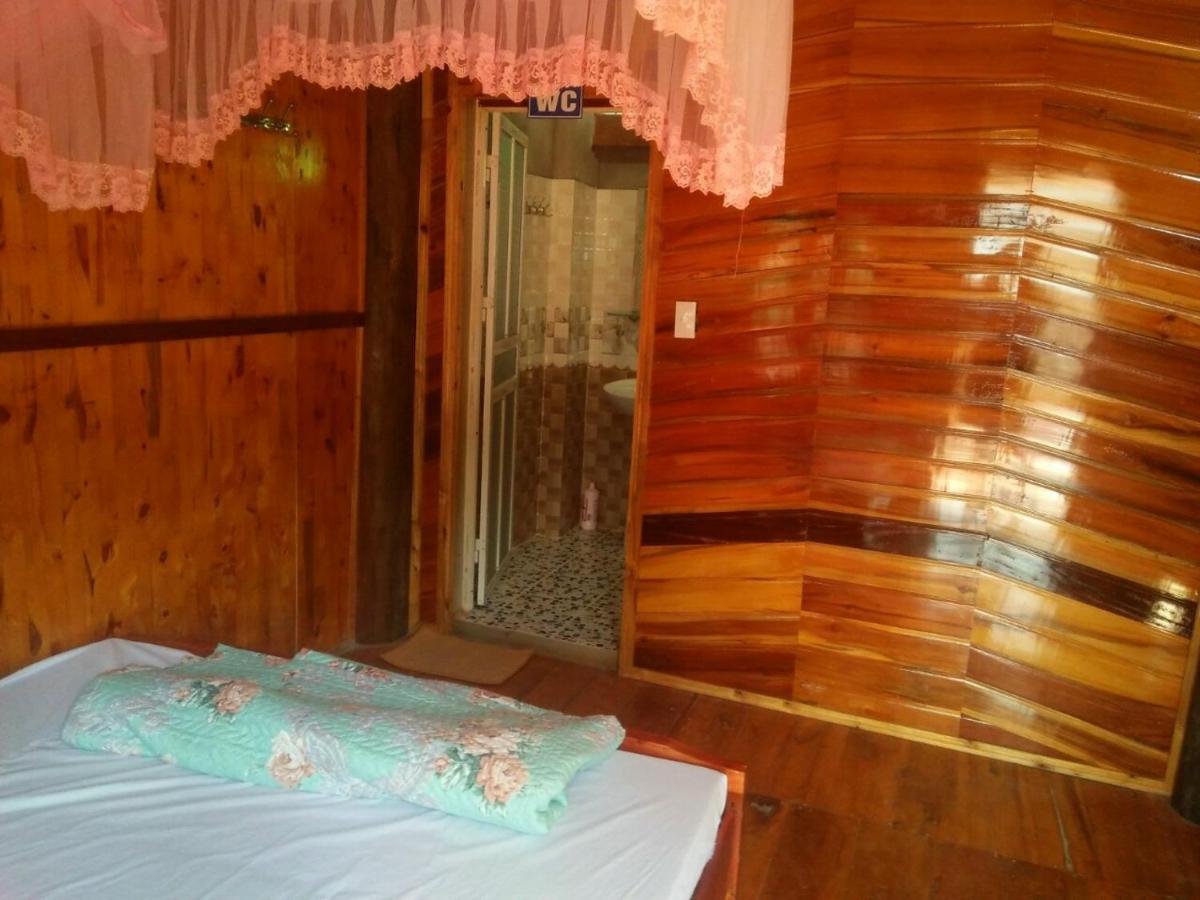 Tran Xuan Homestay Ba Be Екстер'єр фото