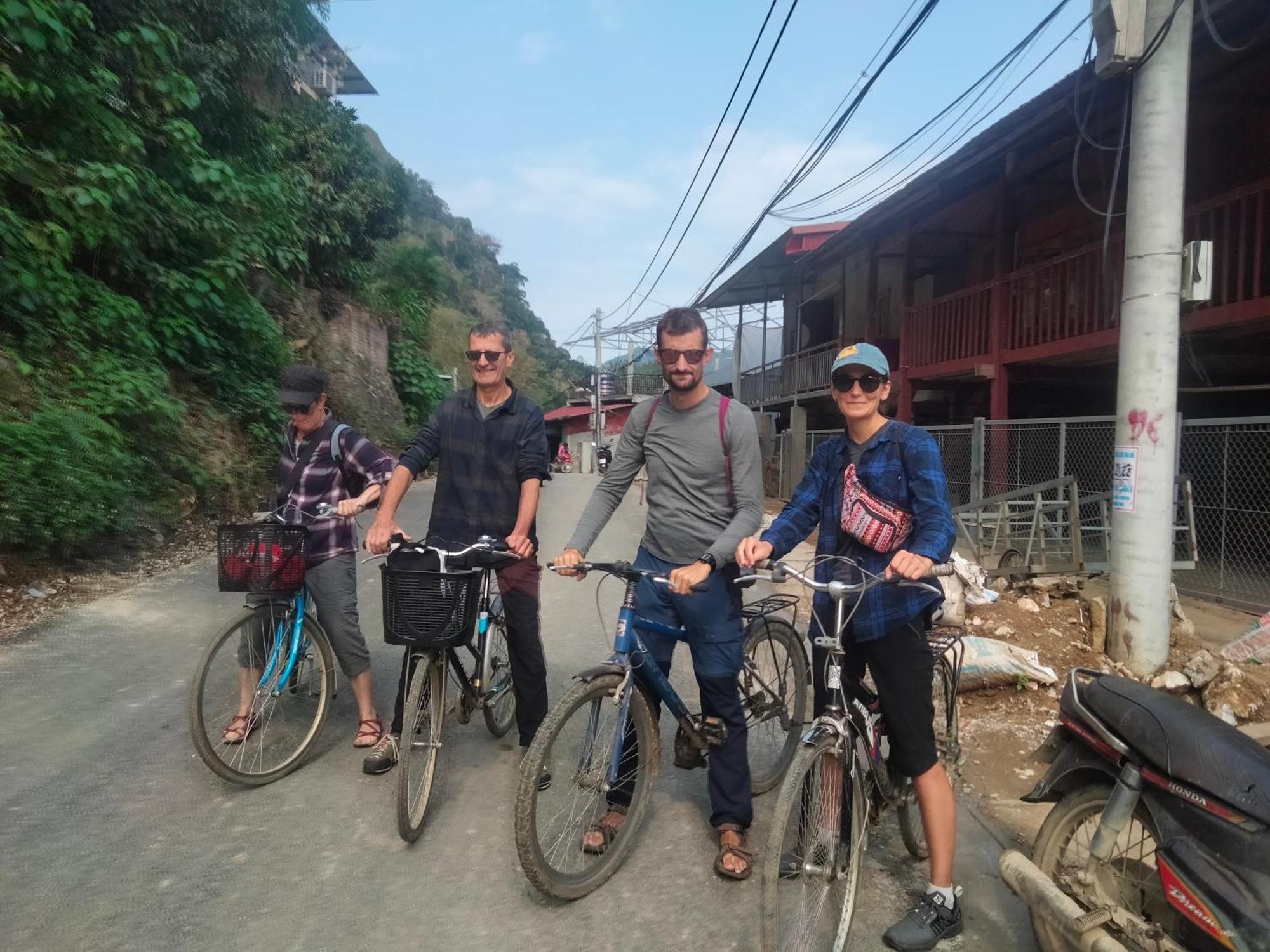 Tran Xuan Homestay Ba Be Екстер'єр фото
