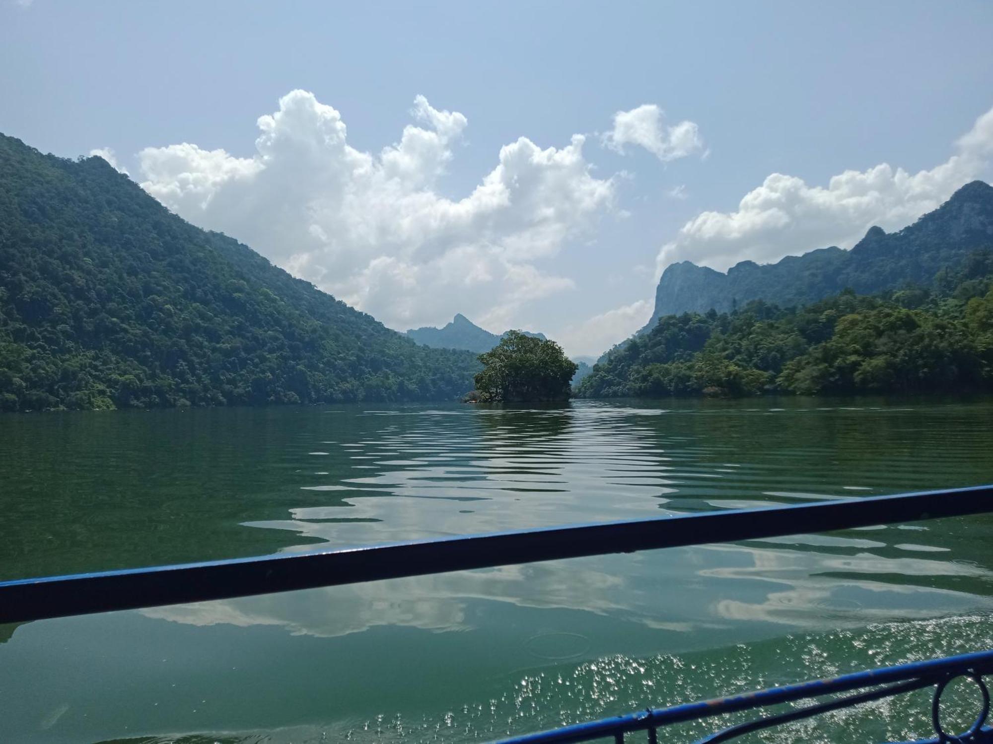 Tran Xuan Homestay Ba Be Екстер'єр фото