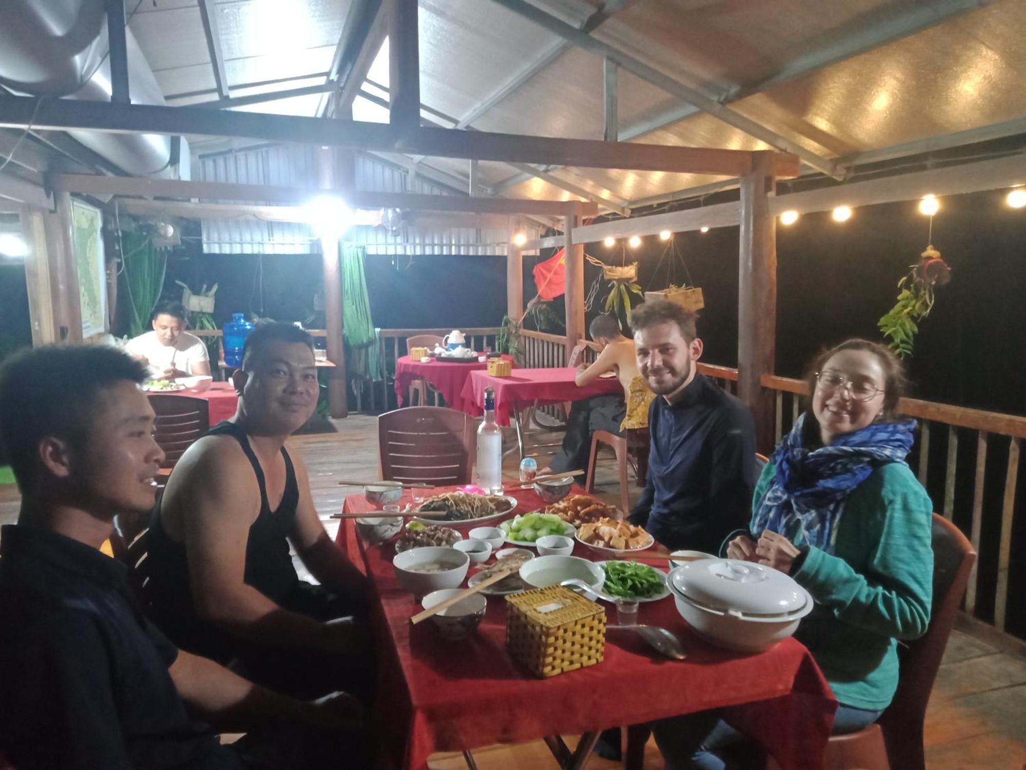 Tran Xuan Homestay Ba Be Екстер'єр фото