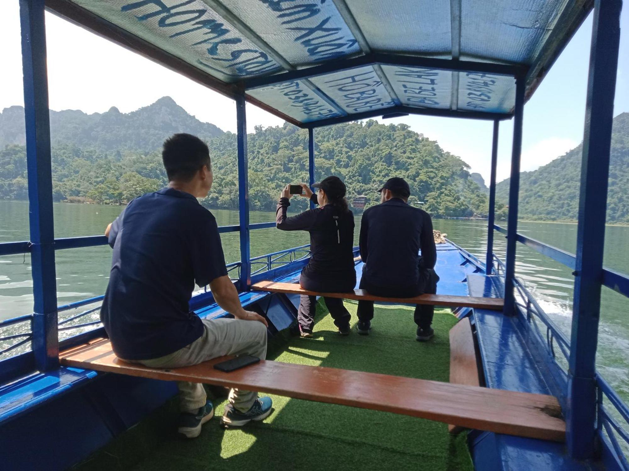 Tran Xuan Homestay Ba Be Екстер'єр фото