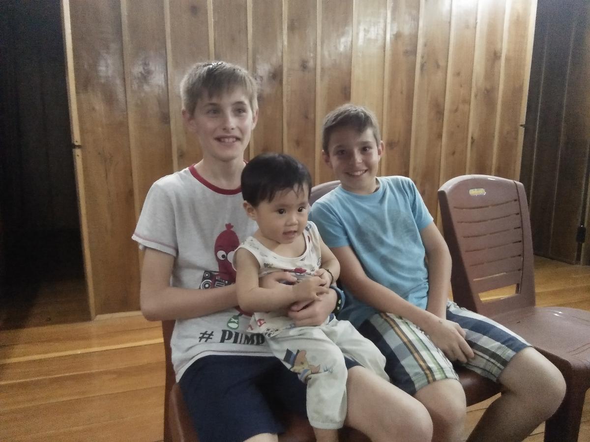 Tran Xuan Homestay Ba Be Екстер'єр фото