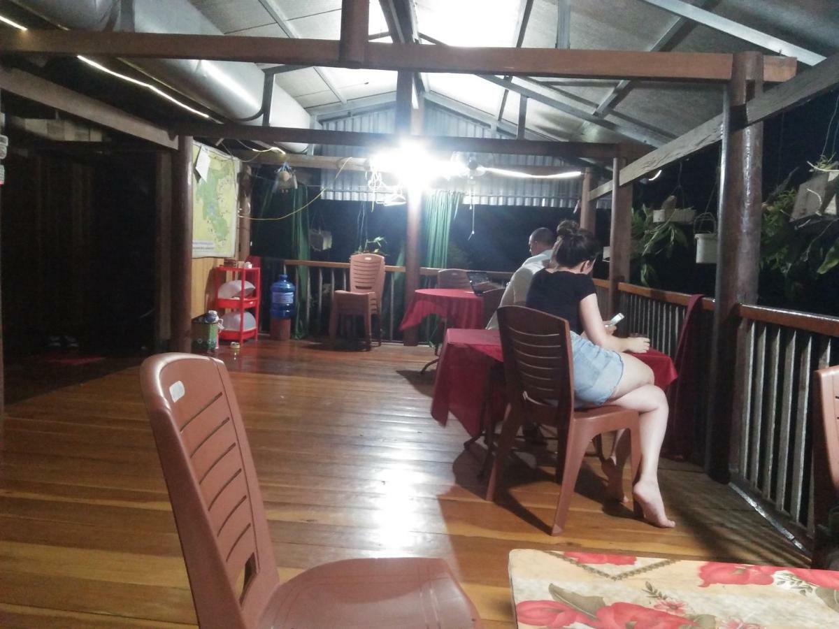 Tran Xuan Homestay Ba Be Екстер'єр фото