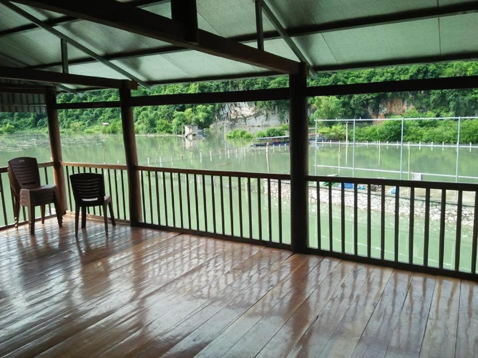 Tran Xuan Homestay Ba Be Екстер'єр фото